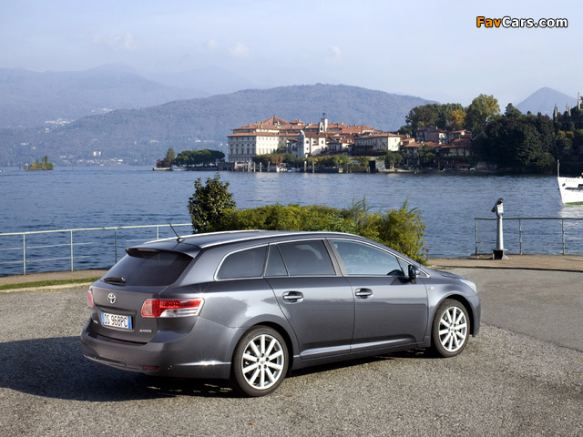 Toyota Avensis Wagon 2008–11 wallpapers (640 x 480)