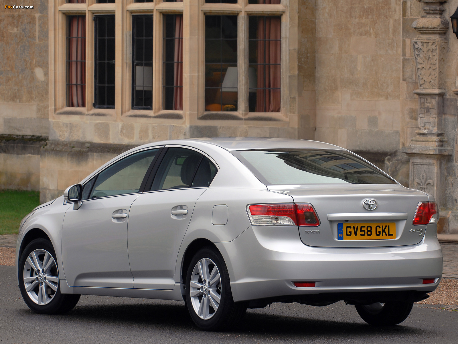 Toyota Avensis Sedan UK-spec 2008–11 wallpapers (1600 x 1200)