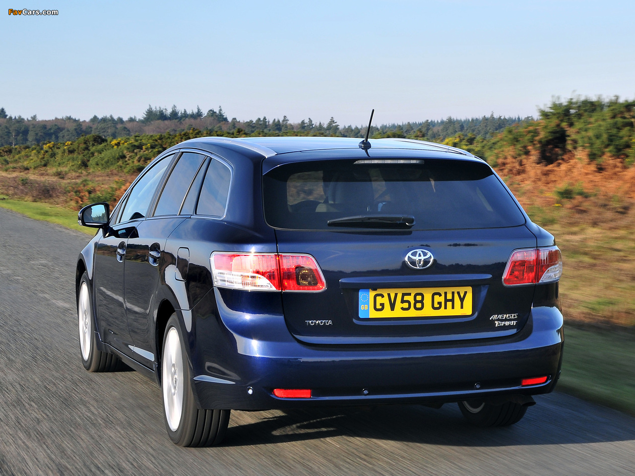 Toyota Avensis Wagon UK-spec 2008–11 wallpapers (1280 x 960)