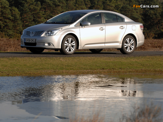 Toyota Avensis Sedan UK-spec 2008–11 wallpapers (640 x 480)