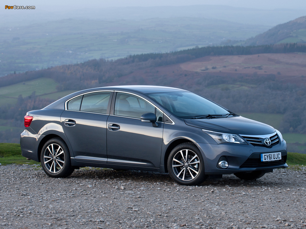 Toyota Avensis Sedan UK-spec 2011 wallpapers (1024 x 768)