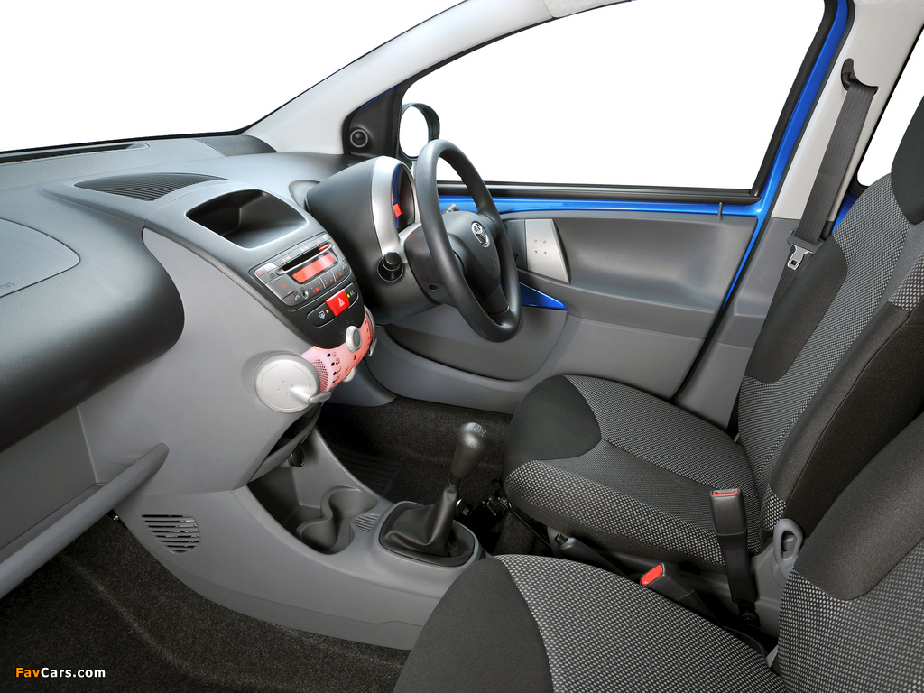 Images of Toyota Aygo 5-door ZA-spec 2008 (1024 x 768)