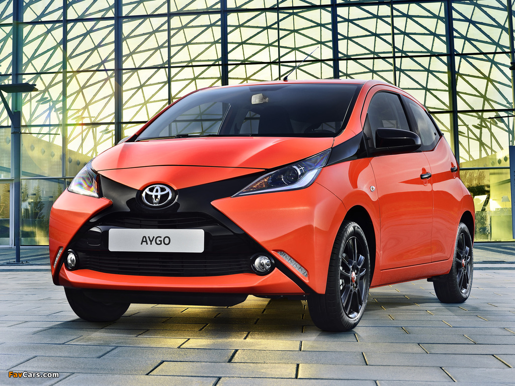 Images of Toyota Aygo 5-door 2014 (1024 x 768)