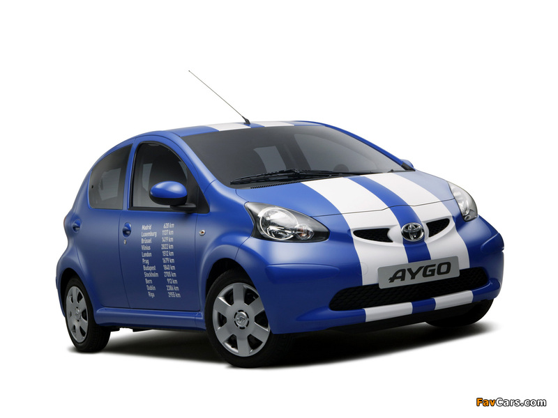 Photos of Toyota Aygo 5-door 2005–08 (800 x 600)