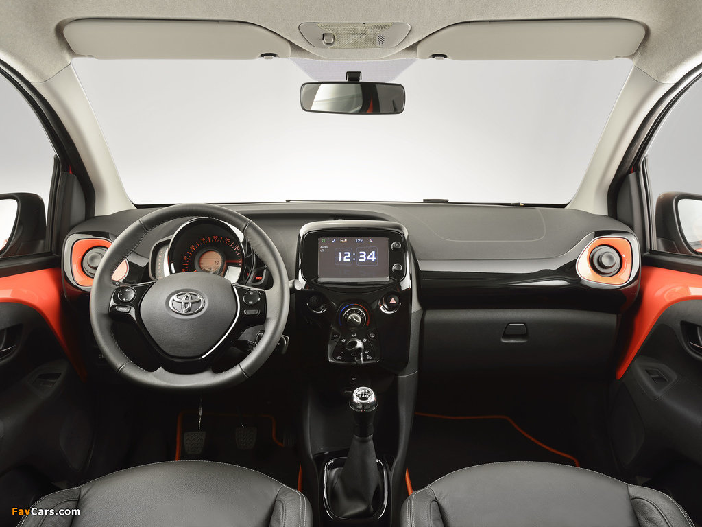 Photos of Toyota Aygo 5-door 2014 (1024 x 768)