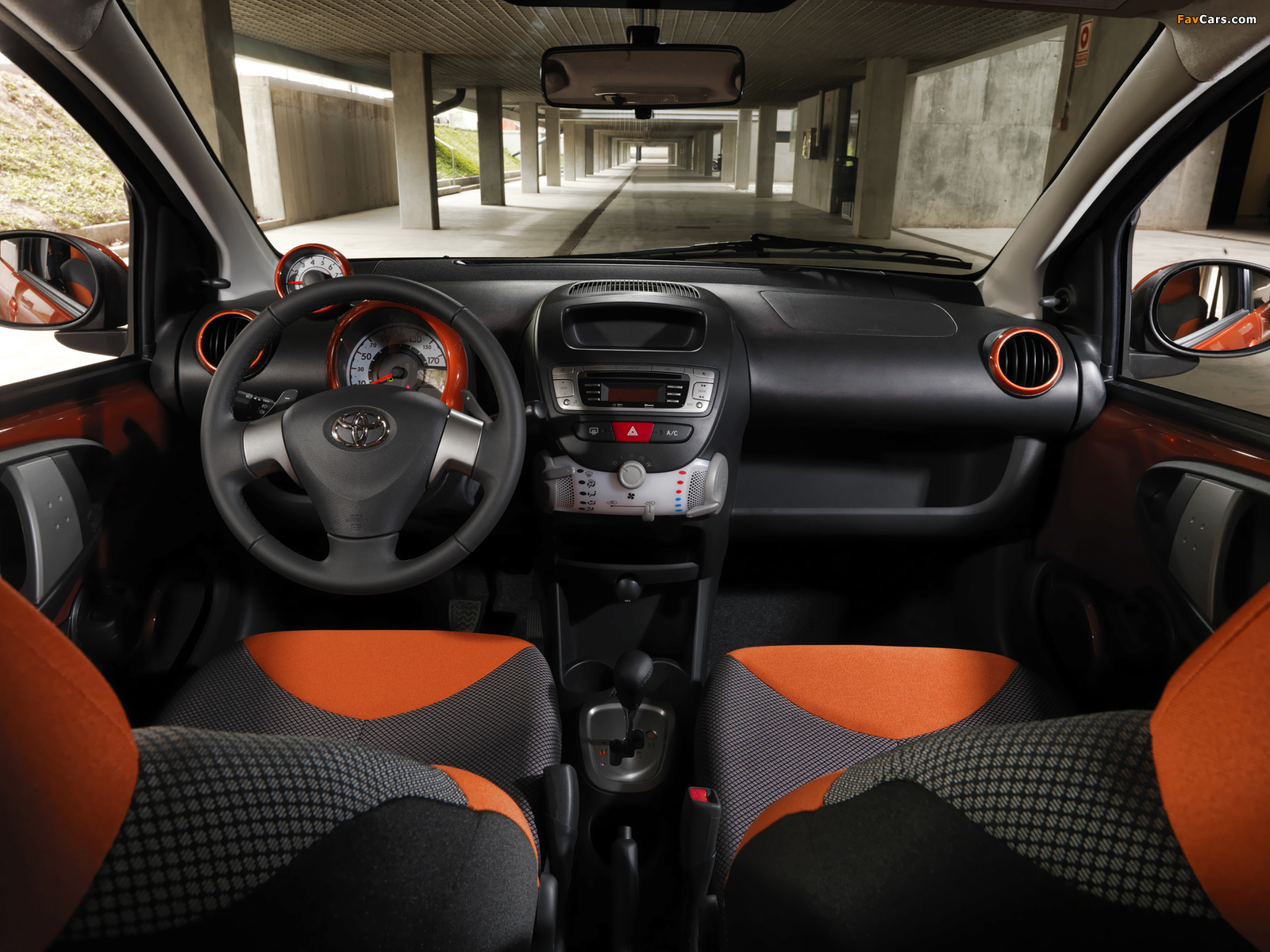 Pictures of Toyota Aygo 5-door 2012 (1600 x 1200)