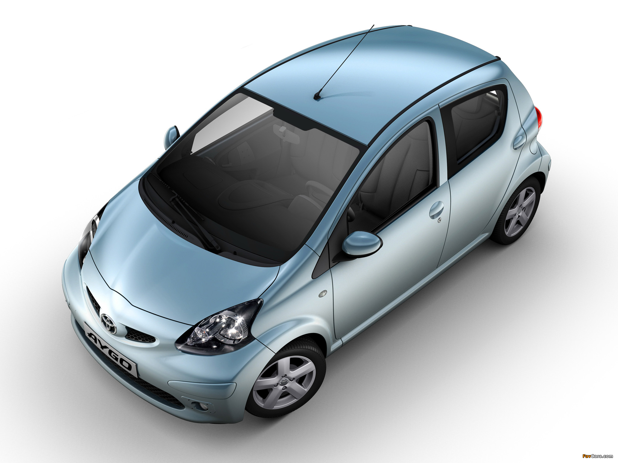 Toyota Aygo 5-door 2005–08 images (2048 x 1536)