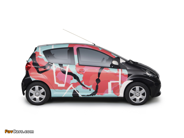 Toyota Aygo 5-door 2005–08 photos (640 x 480)