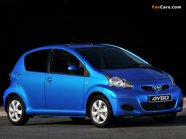 Toyota Aygo 5-door ZA-spec 2008 images (640 x 480)