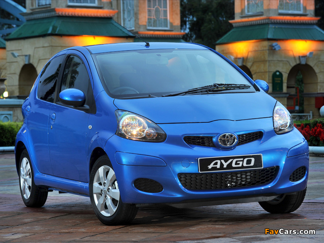 Toyota Aygo 5-door ZA-spec 2008 pictures (640 x 480)