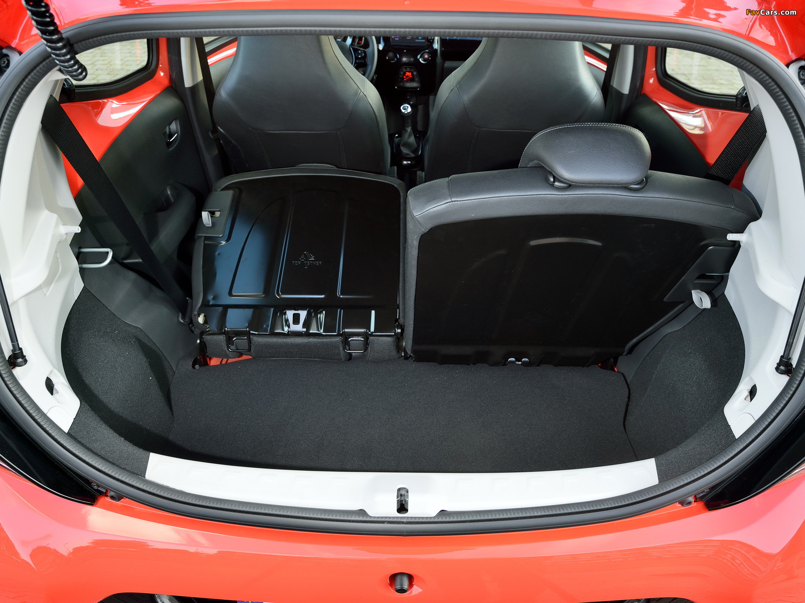 Toyota Aygo 5-door 2014 images (1600 x 1200)
