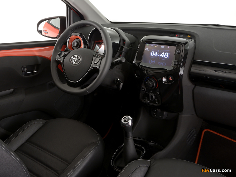 Toyota Aygo 5-door 2014 images (800 x 600)