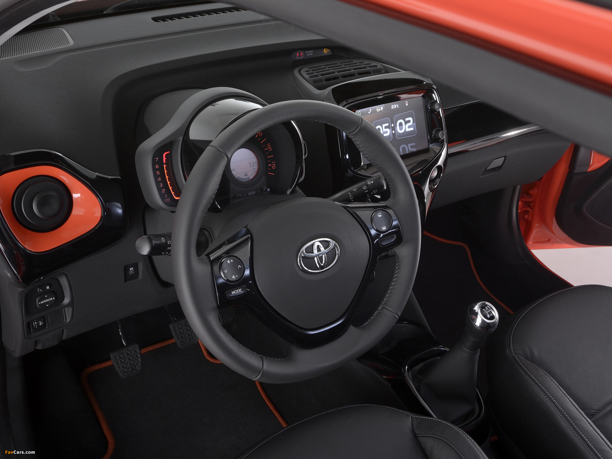 Toyota Aygo 5-door 2014 photos (2048 x 1536)