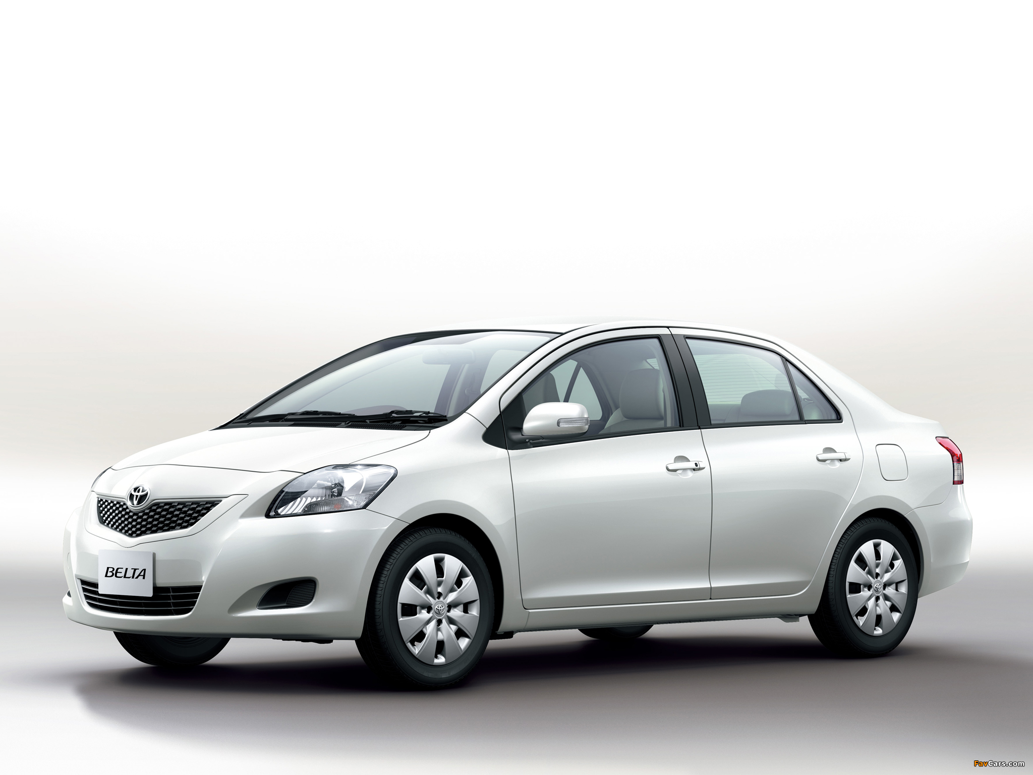 Photos of Toyota Belta 2008–09 (2048 x 1536)