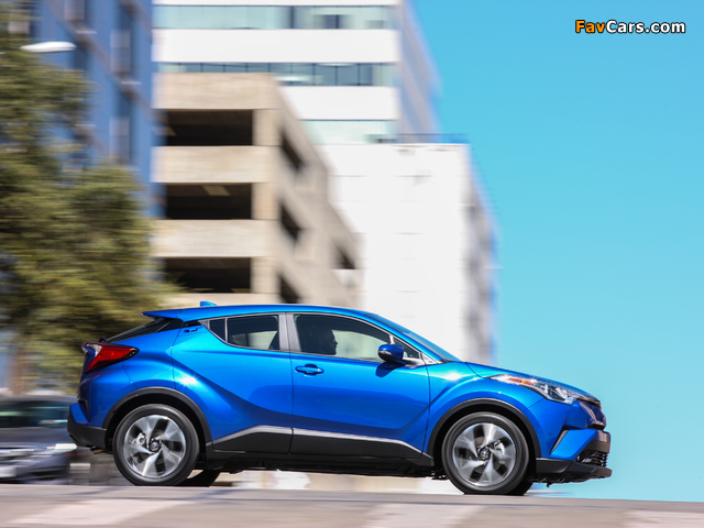 Toyota C-HR North America 2017 images (640 x 480)