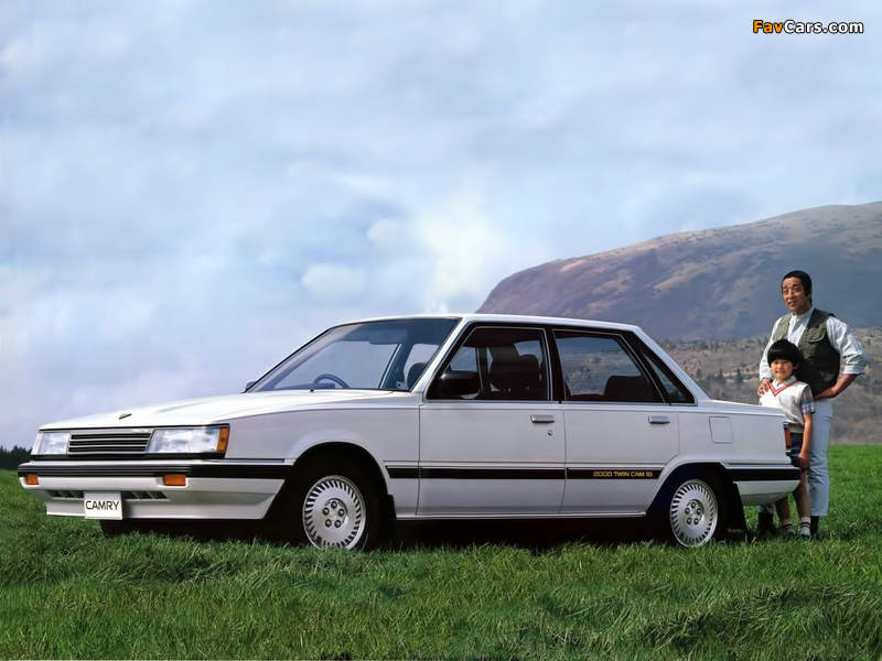 Images of Toyota Camry JP-spec (V10) 1984–86 (800 x 600)