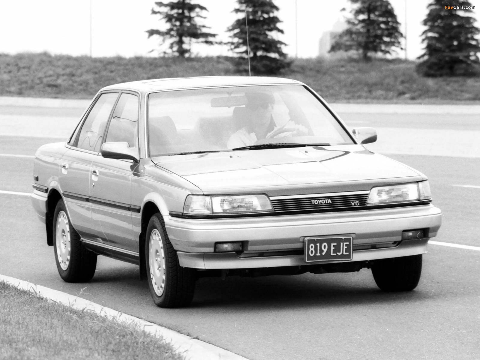 Images of Toyota Camry Sedan LE US-spec 1986–90 (1600 x 1200)