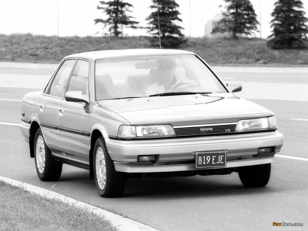 Images of Toyota Camry Sedan LE US-spec 1986–90 (1024 x 768)