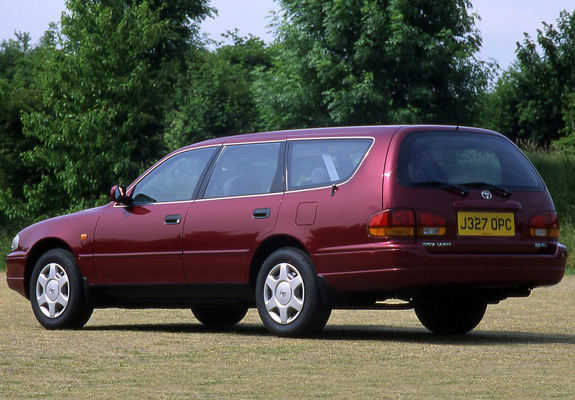 Images of Toyota Camry Wagon UK-spec (XV10) 1992–96