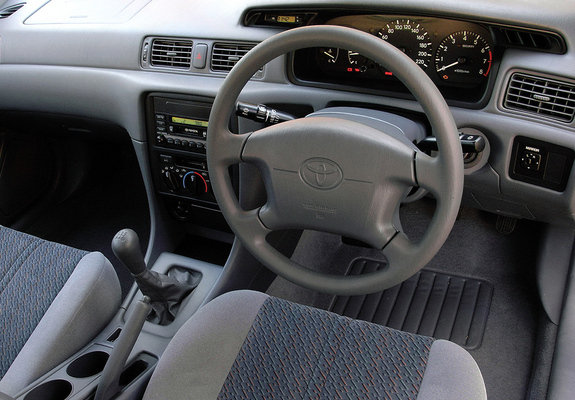 Images of Toyota Camry ZA-spec (MCV21) 2000–02