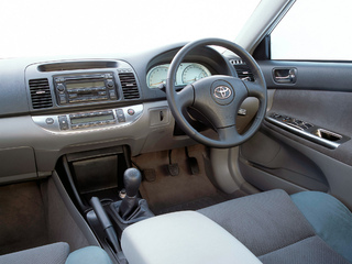 Toyota Camry 2002 year wallpapers
