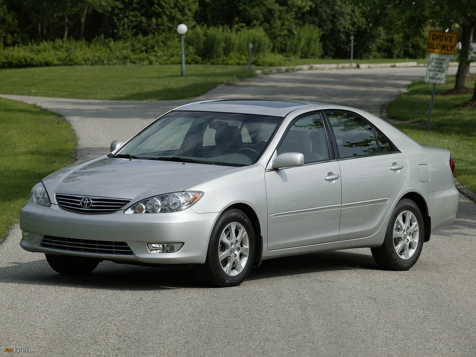 Images of Toyota Camry XLE US-spec (ACV30) 2004–06 (1600 x 1200)