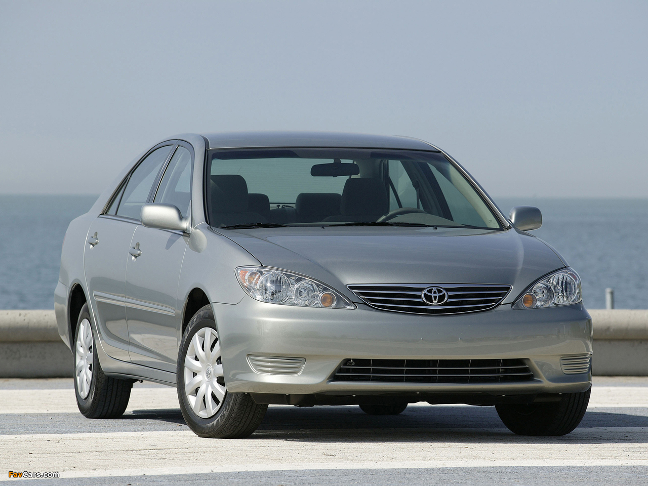 Images of Toyota Camry LE US-spec (ACV30) 2004–06 (1280 x 960)