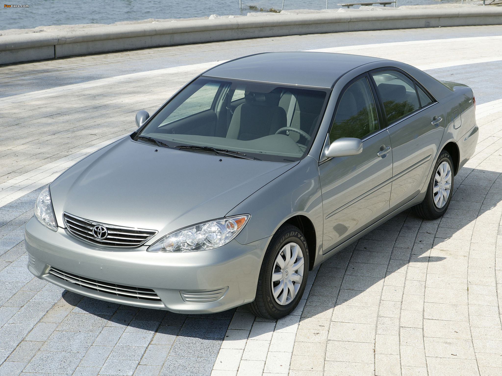 Images of Toyota Camry LE US-spec (ACV30) 2004–06 (2048 x 1536)