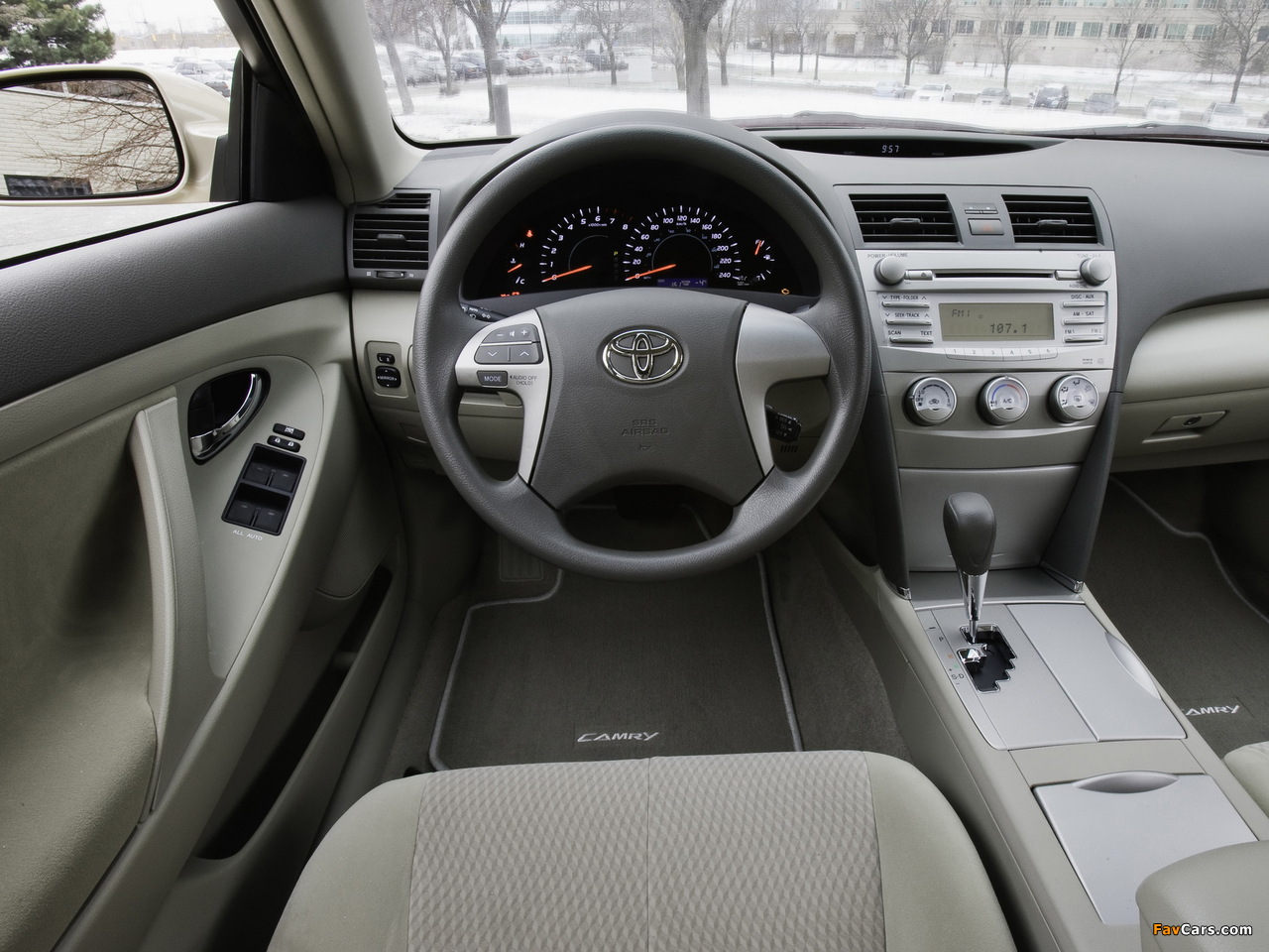 Images of Toyota Camry LE 2009–11 (1280 x 960)