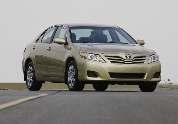 Images of Toyota Camry LE 2009–11