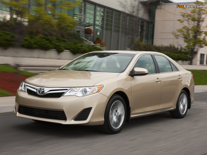 Images of Toyota Camry LE 2011 (800 x 600)