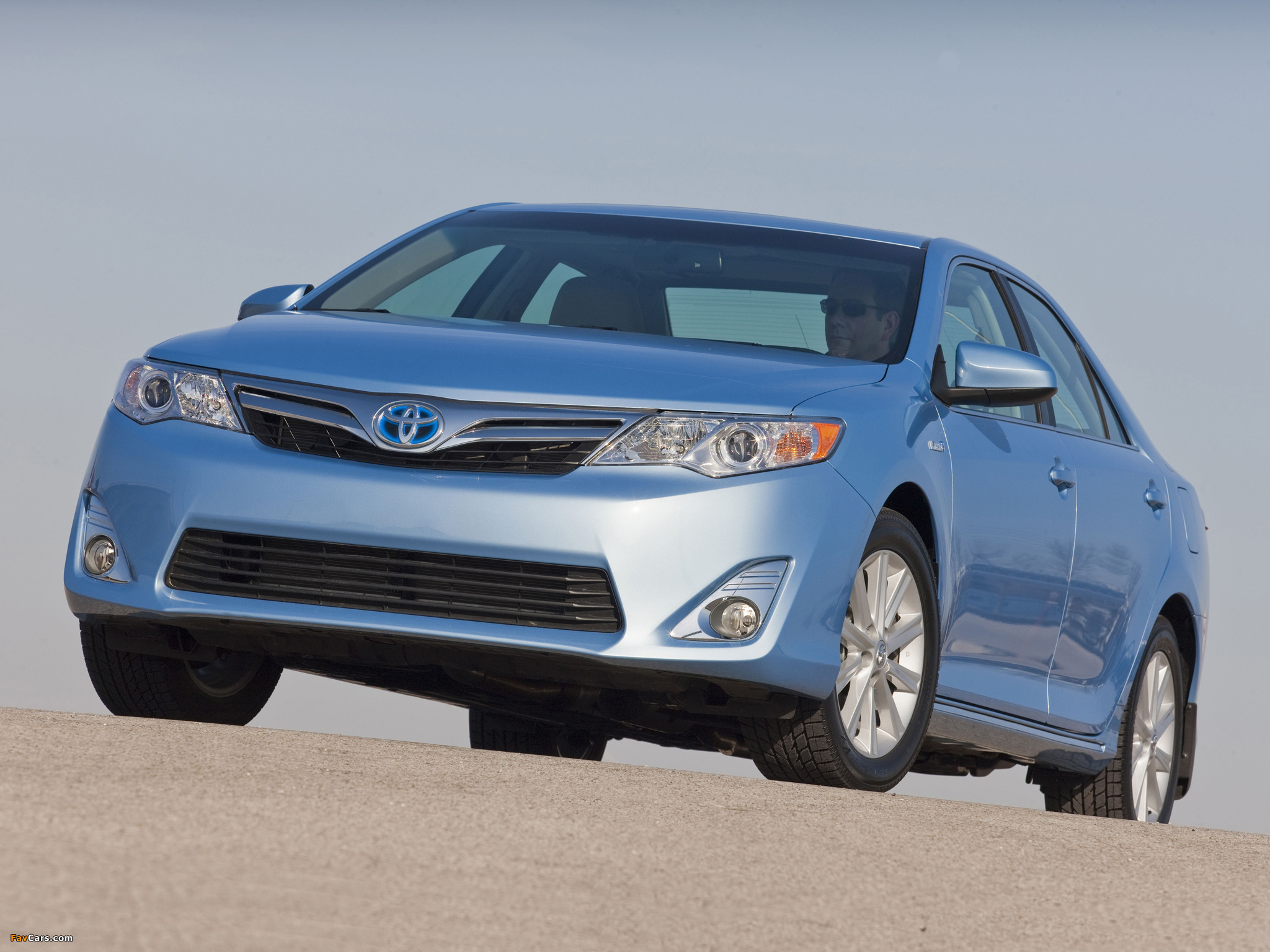 Images of Toyota Camry Hybrid US-spec 2011 (2048 x 1536)