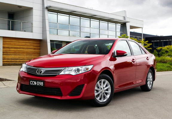 Images of Toyota Camry Altise 2011