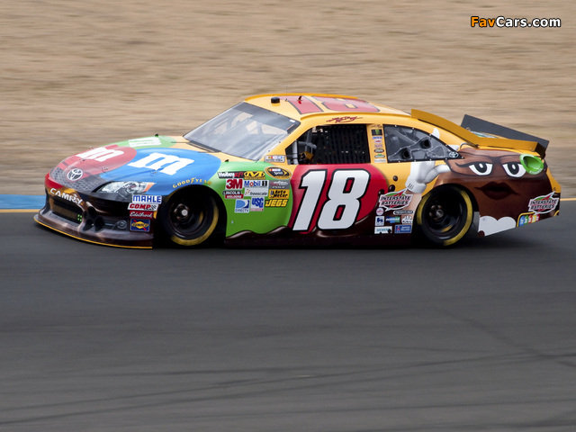 Images of Toyota Camry NASCAR Sprint Cup Series Race Car 2011 (640 x 480)