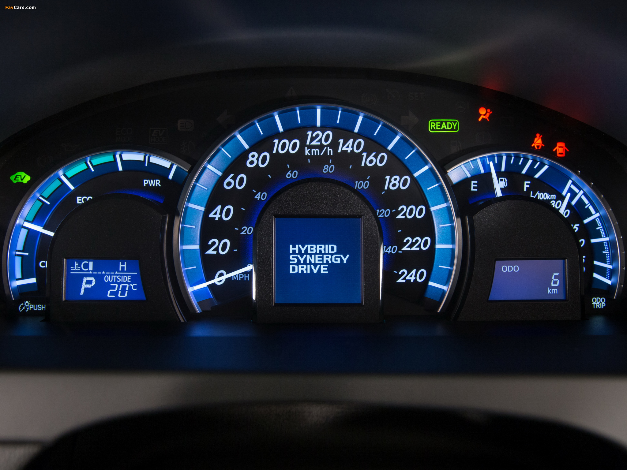 Images of Toyota Camry Hybrid SE 2014 (2048 x 1536)