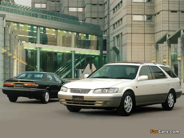 Images of Toyota Camry (640 x 480)