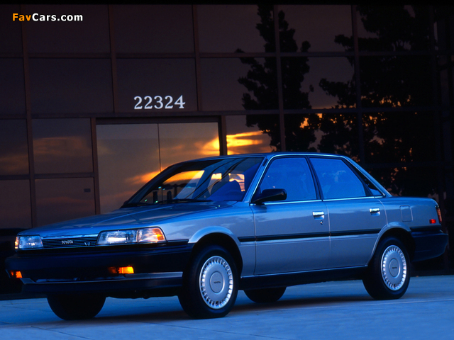 Photos of Toyota Camry Sedan LE US-spec 1986–90 (640 x 480)
