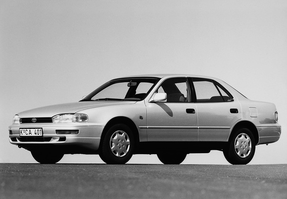 Photos of Toyota Camry (XV10) 1991–96