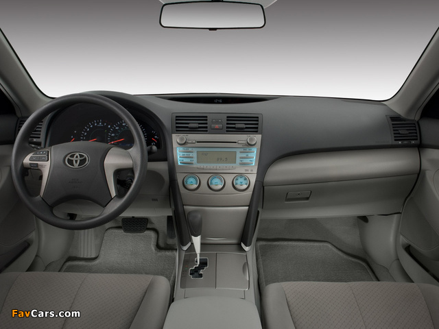Photos of Toyota Camry LE 2006–09 (640 x 480)