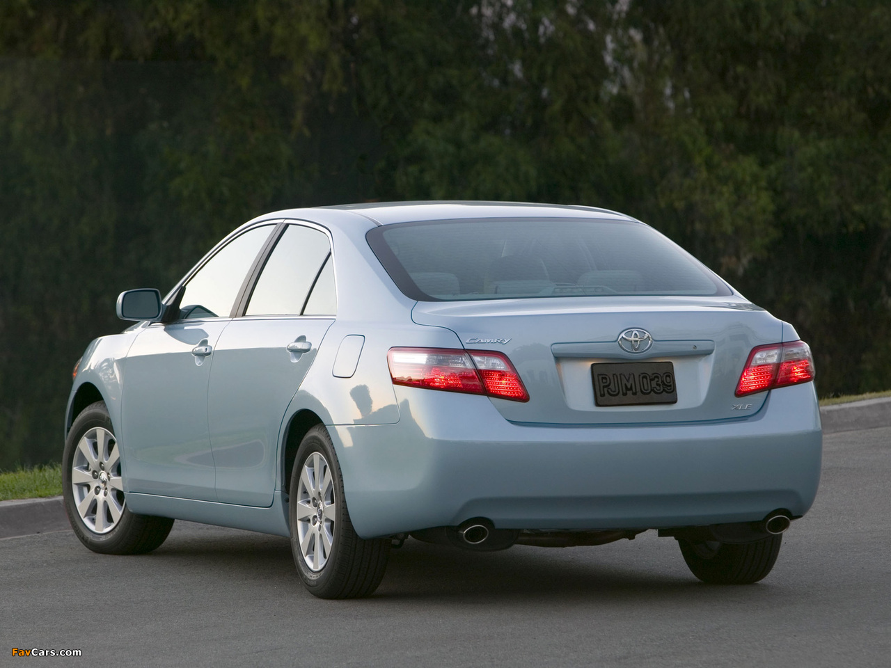 Photos of Toyota Camry XLE 2006–09 (1280 x 960)