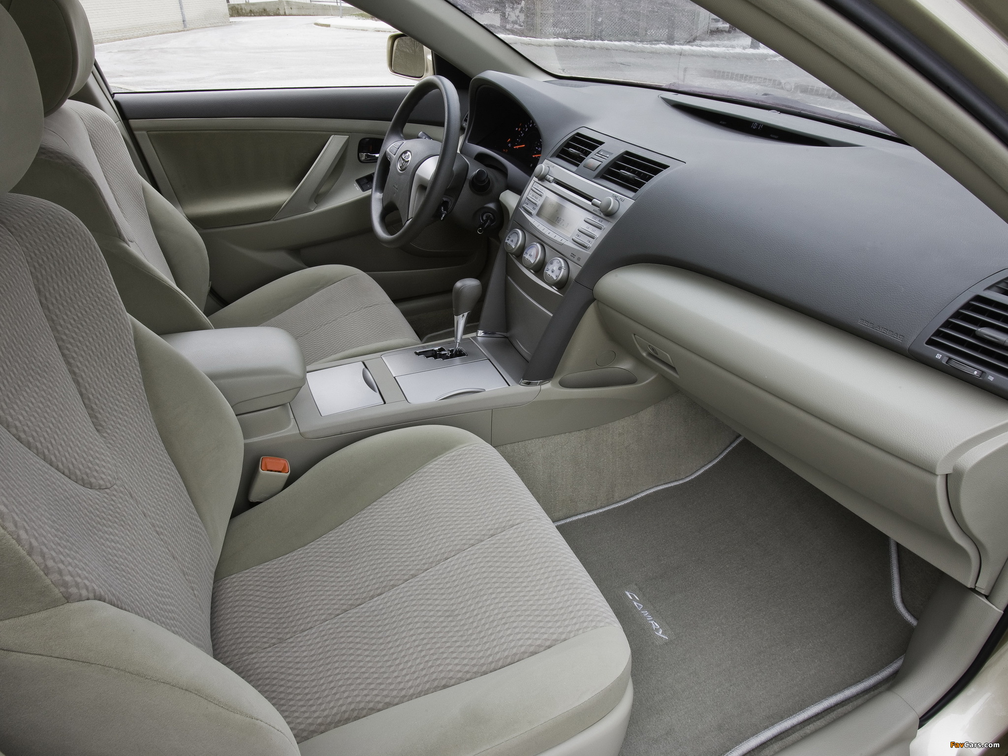 Photos of Toyota Camry LE 2009–11 (2048 x 1536)