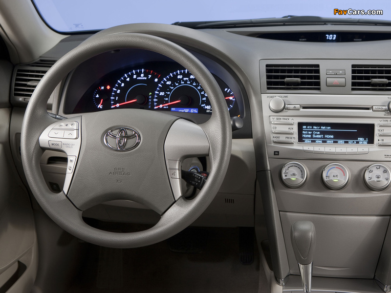 Photos of Toyota Camry LE 2009–11 (800 x 600)