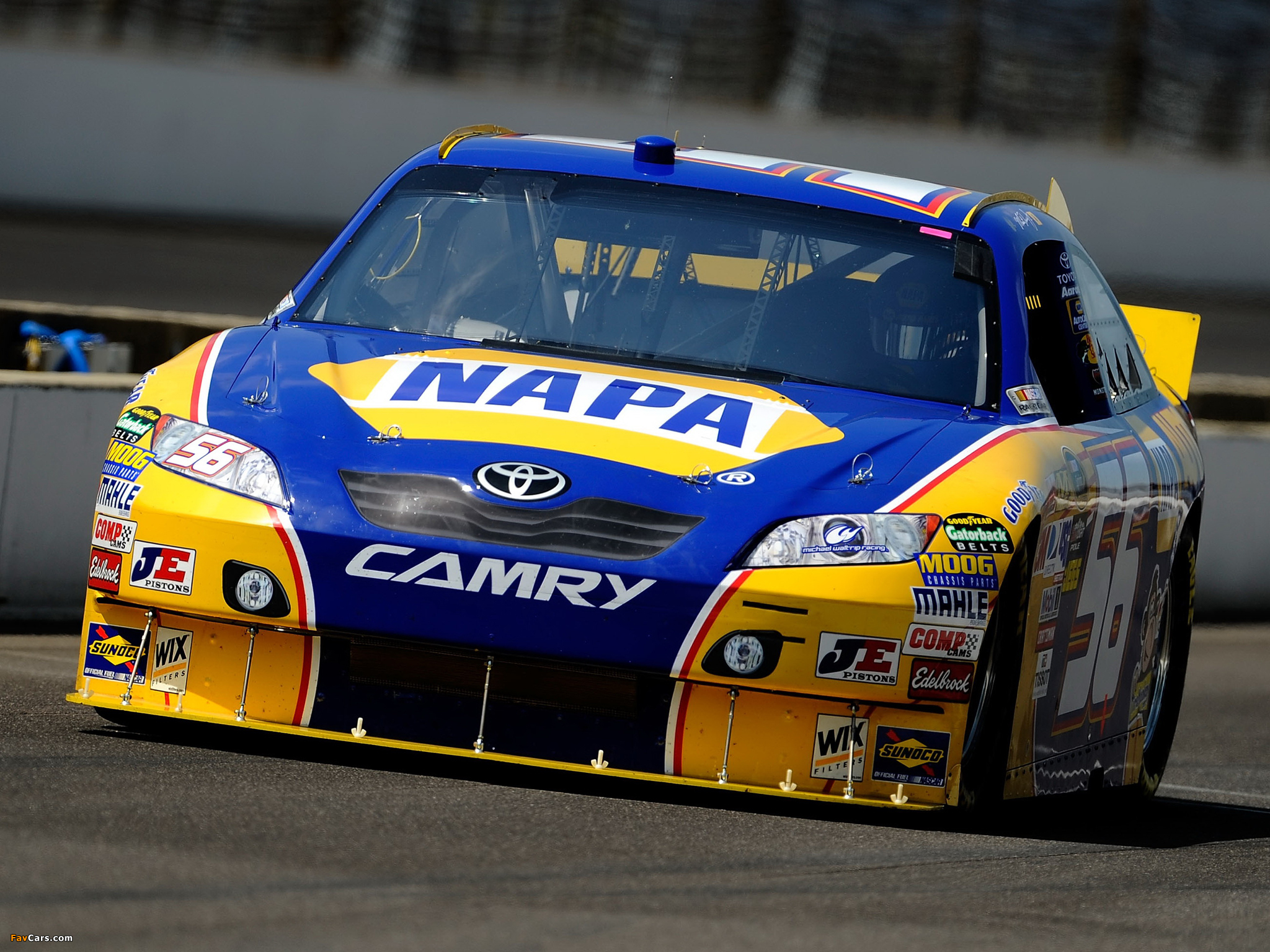 Photos of Toyota Camry NASCAR Sprint Cup Series Race Car 2010–11 (2048 x 1536)