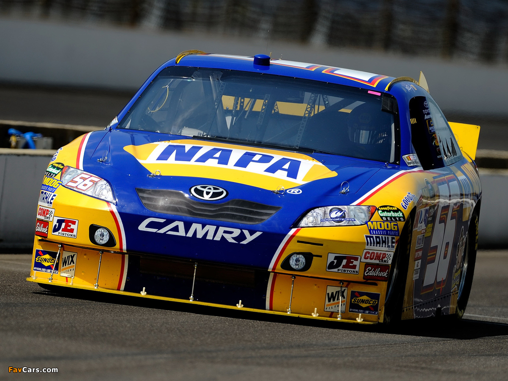 Photos of Toyota Camry NASCAR Sprint Cup Series Race Car 2010–11 (1024 x 768)