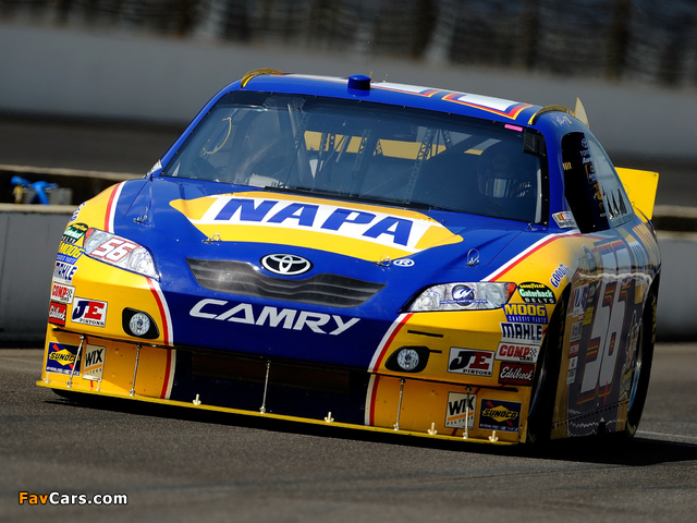 Photos of Toyota Camry NASCAR Sprint Cup Series Race Car 2010–11 (640 x 480)