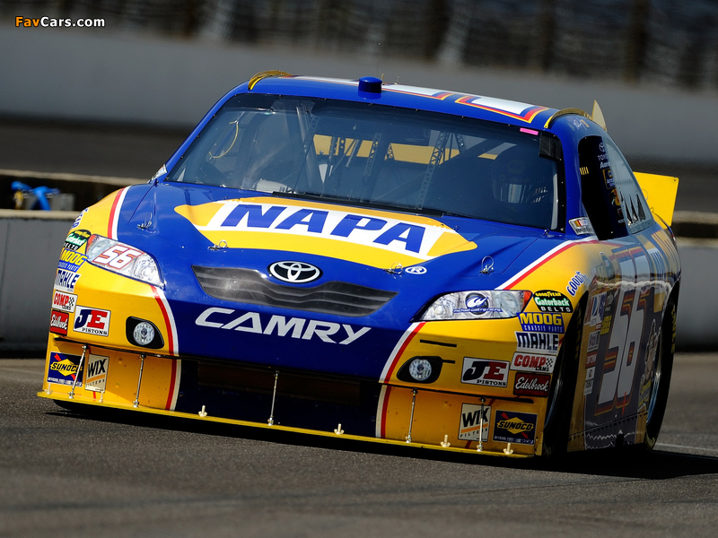 Photos of Toyota Camry NASCAR Sprint Cup Series Race Car 2010–11 (800 x 600)