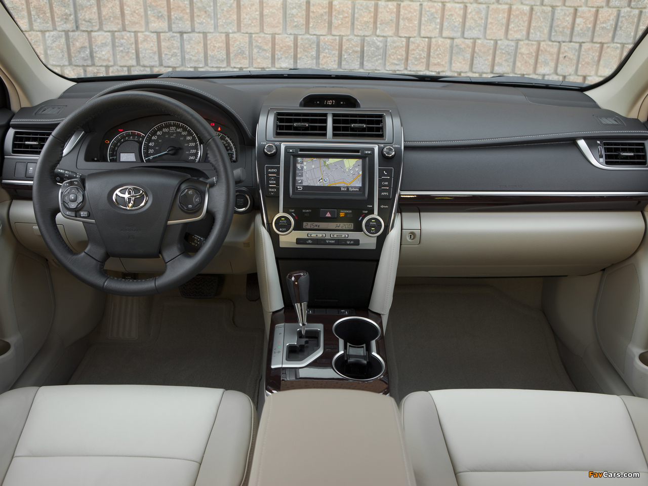 Photos of Toyota Camry XLE 2011 (1280 x 960)