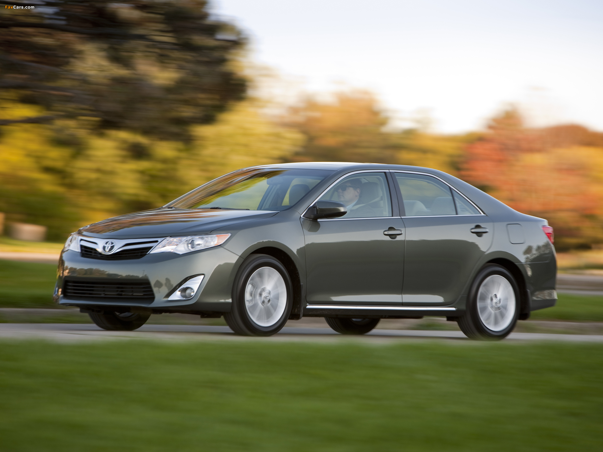 Photos of Toyota Camry XLE 2011 (2048 x 1536)