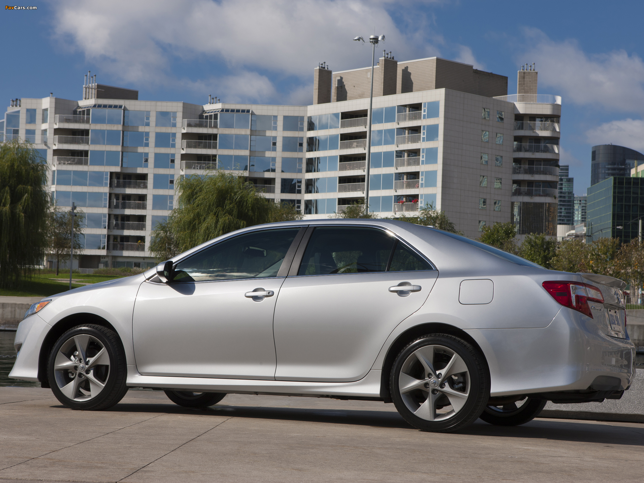 Photos of Toyota Camry SE 2011 (2048 x 1536)