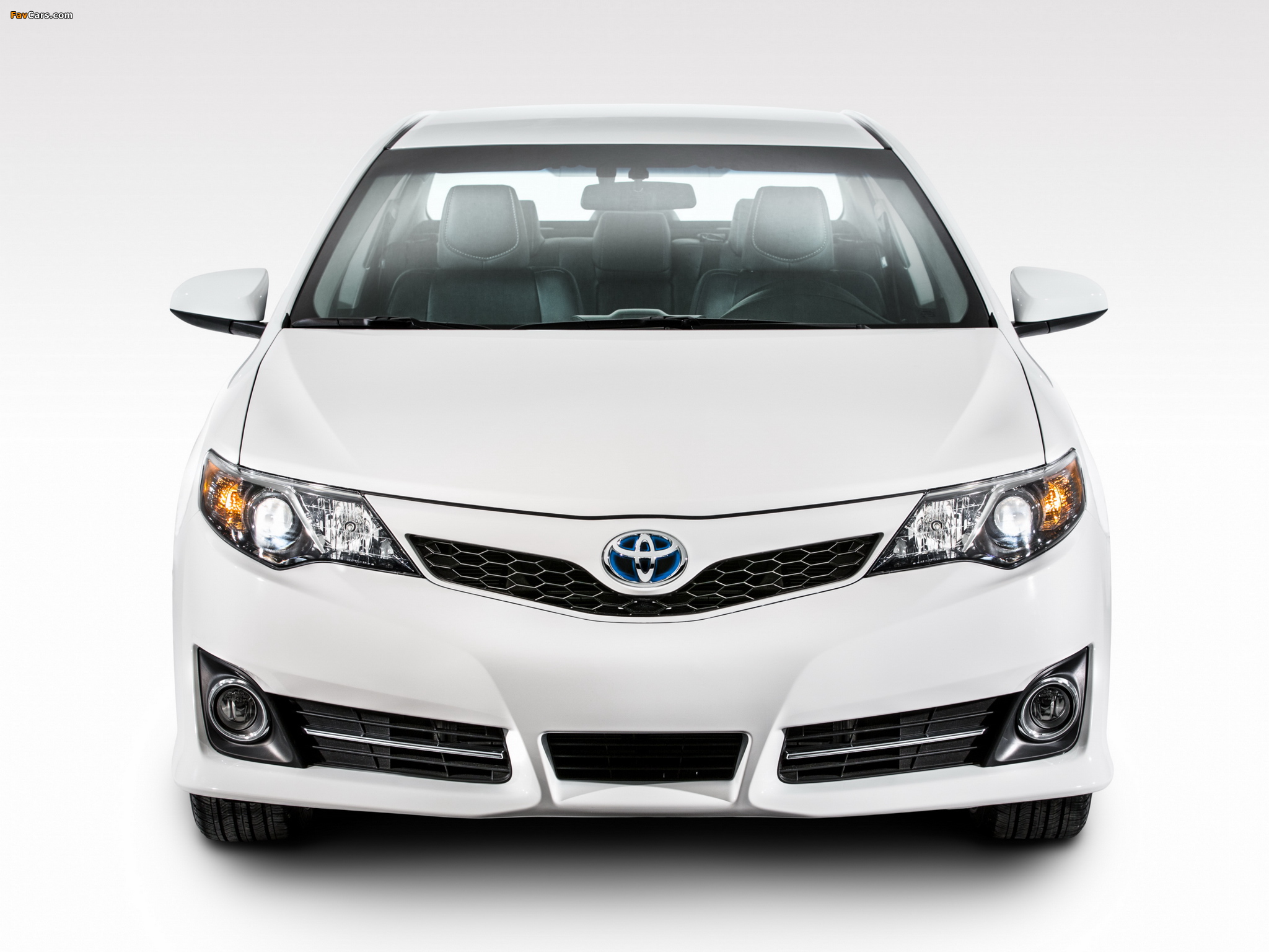 Photos of Toyota Camry Hybrid SE 2014 (2048 x 1536)